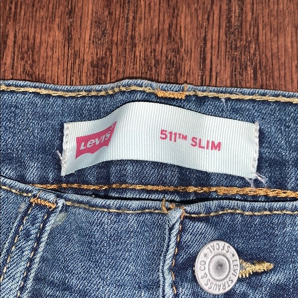 Levi Jeans - Picture 6 of 9